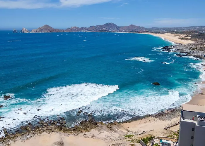 Stunning 2 Bedroom With Ocean Views & Jacuzzi By The Apartamento