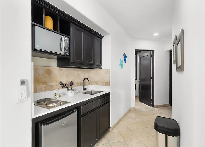 Stunning 2 Bedroom With Ocean Views & Jacuzzi By The Apartamento *