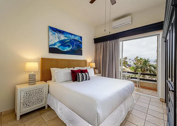 Stunning 2 Bedroom With Ocean Views & Jacuzzi By The Apartamento