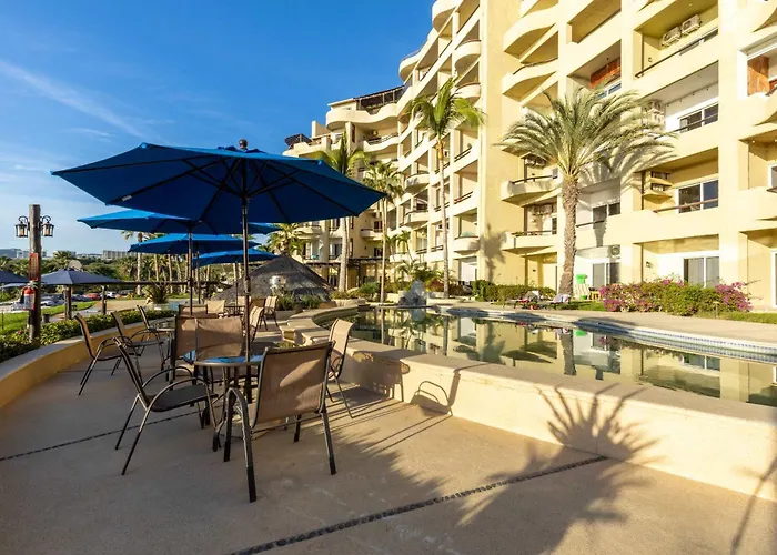 Stunning 2 Bedroom With Ocean Views & Jacuzzi By The *