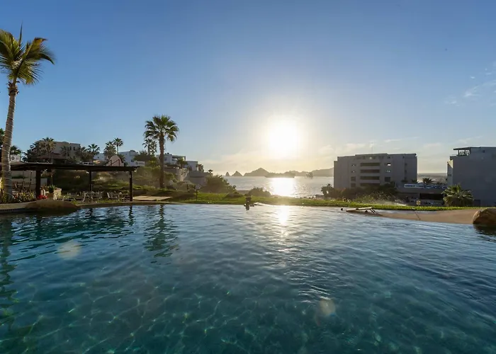 Stunning 2 Bedroom With Ocean Views & Jacuzzi By The Apartamento