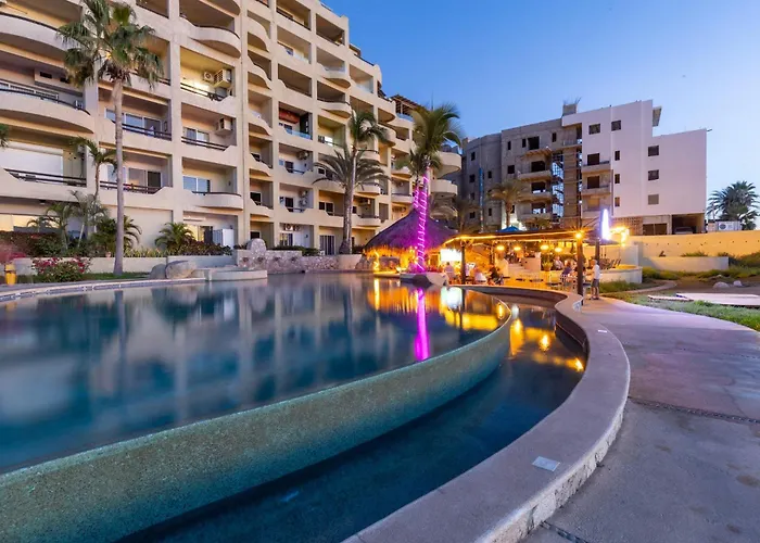 Stunning 2 Bedroom With Ocean Views & Jacuzzi By The *